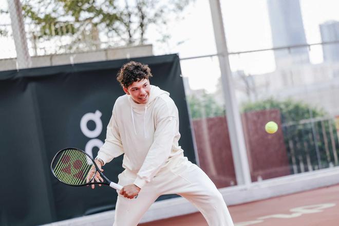 场上再创佳 场上再创佳